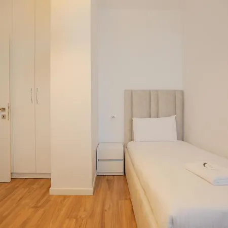 Miku Apartment-sophisticated 2bd At Taiwan * Tirana