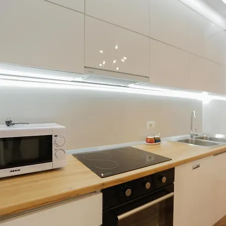Miku Apartment-sophisticated 2bd At Taiwan Apartmán Tirana
