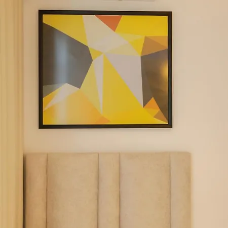 Miku Apartment-sophisticated 2bd At Taiwan تيرانا